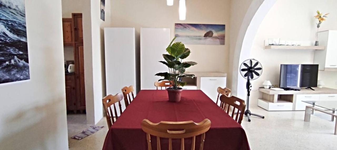 Sea View 2 Bedroom Apartment Marsaskala Buitenkant foto