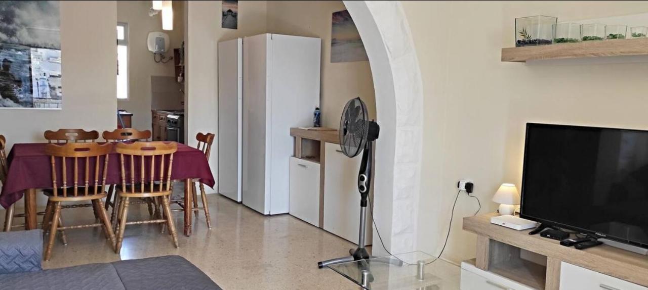 Sea View 2 Bedroom Apartment Marsaskala Buitenkant foto