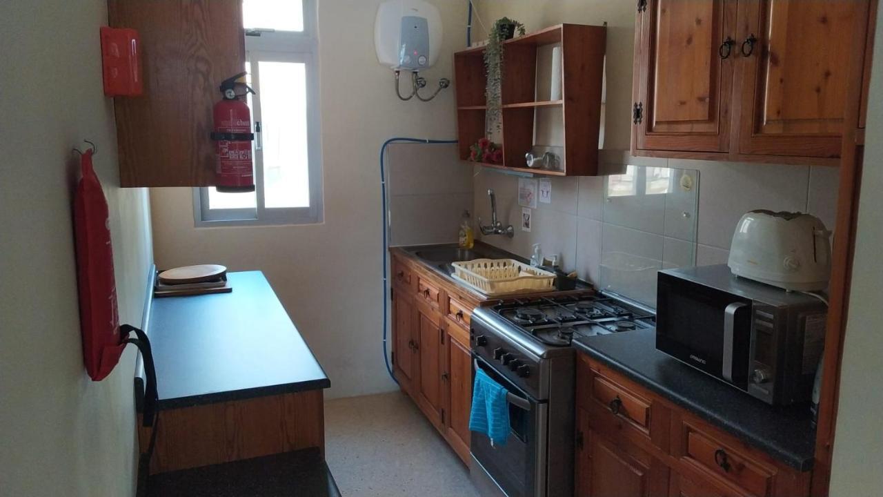 Sea View 2 Bedroom Apartment Marsaskala Buitenkant foto