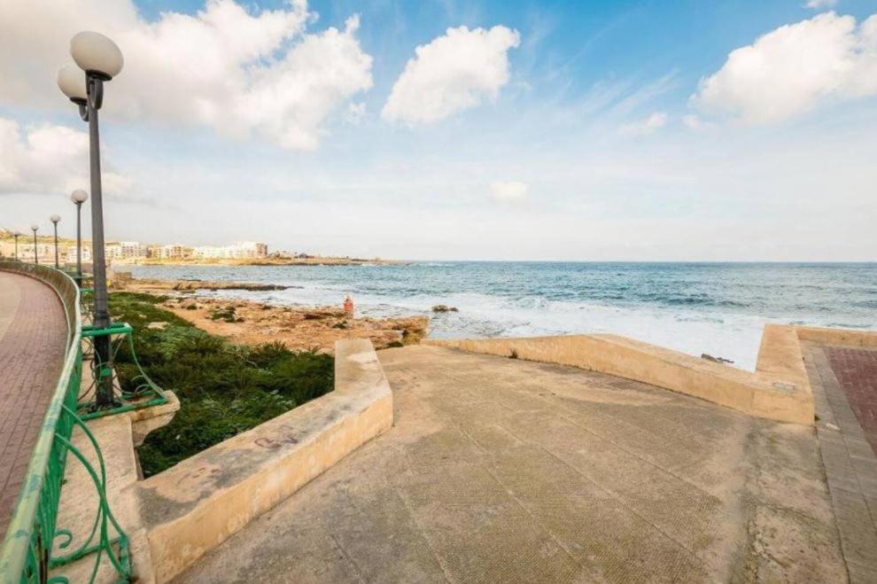 Sea View 2 Bedroom Apartment Marsaskala Buitenkant foto